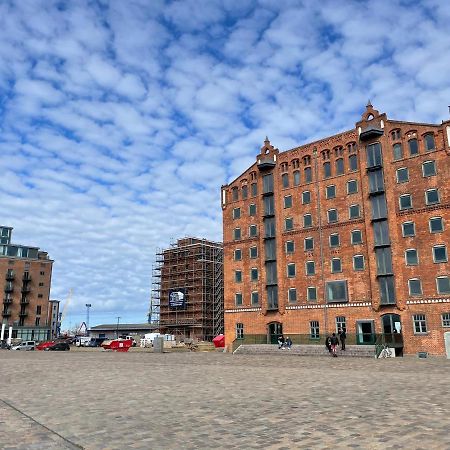 Dock 07 - Modernes 4 Sterne-Ferienapartment Direkt Am Hafen Висмар Экстерьер фото