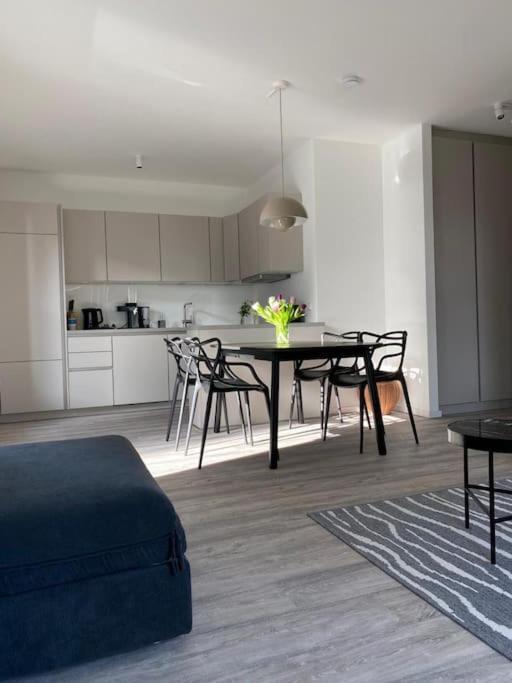 Dock 07 - Modernes 4 Sterne-Ferienapartment Direkt Am Hafen Висмар Экстерьер фото
