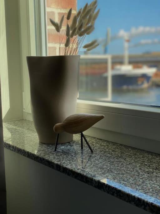 Dock 07 - Modernes 4 Sterne-Ferienapartment Direkt Am Hafen Висмар Экстерьер фото