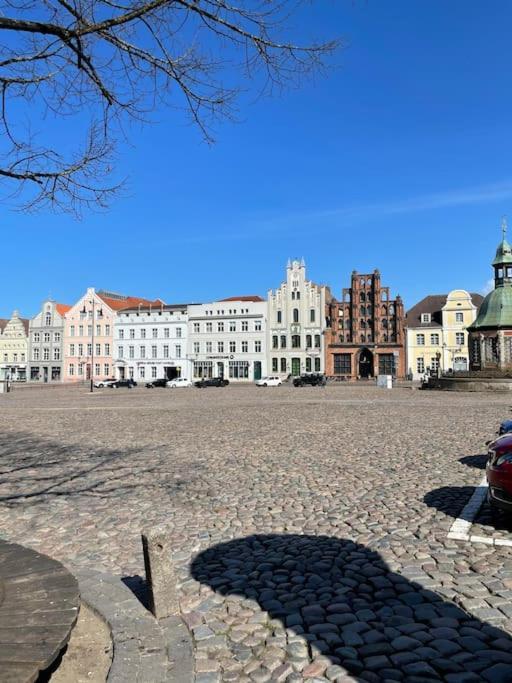 Dock 07 - Modernes 4 Sterne-Ferienapartment Direkt Am Hafen Висмар Экстерьер фото