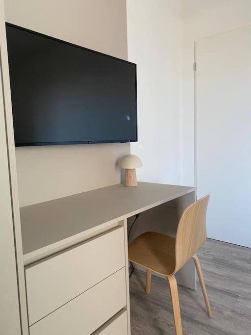 Dock 07 - Modernes 4 Sterne-Ferienapartment Direkt Am Hafen Висмар Экстерьер фото
